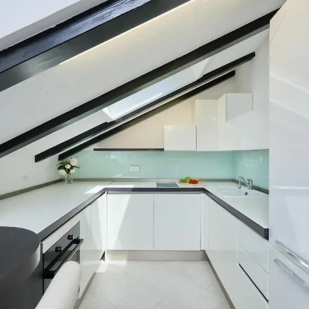 Hedera Estate, Hedera A42