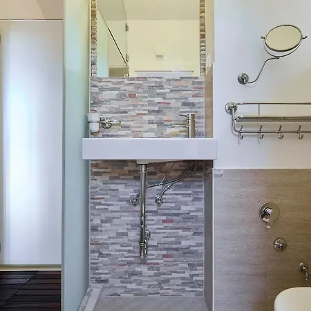 Hedera Estate, Hedera A42 Dubrovnik