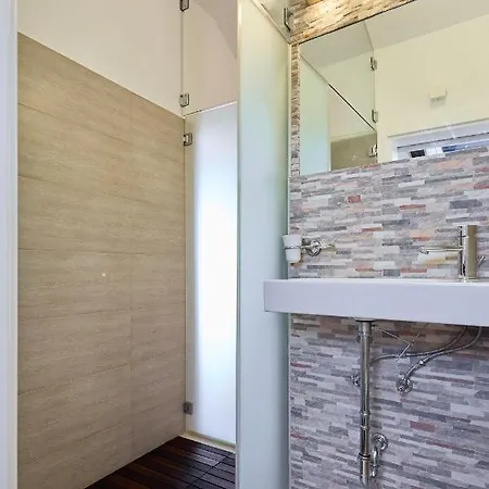 Hedera Estate, Hedera A42 * Dubrovnik