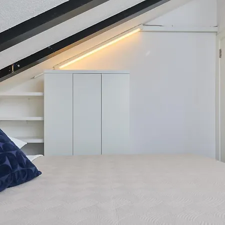 Hedera Estate, Hedera A42