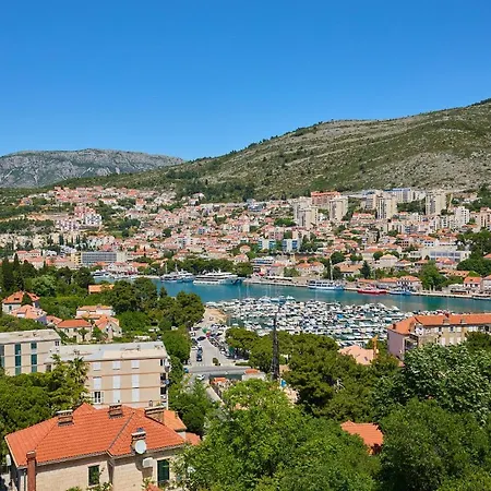 Hedera Estate, Hedera A42 * Dubrovnik