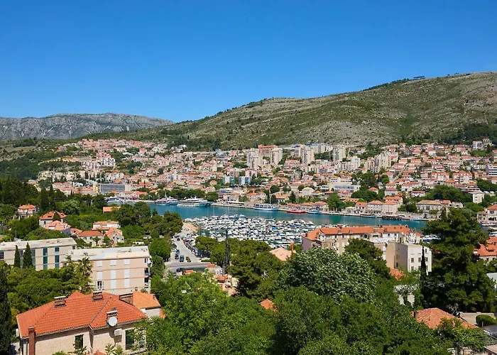 Hedera Estate, Hedera A42 * Dubrovnik