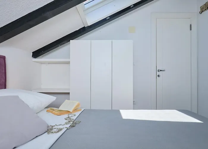 Hedera Estate, Hedera A42 Dubrovnik