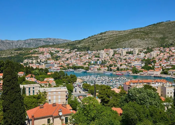 Hedera Estate, Hedera A42 * Dubrovnik
